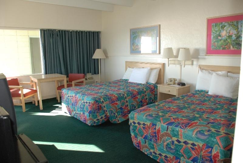 Buccaneer Beach Motel Panama City Room photo